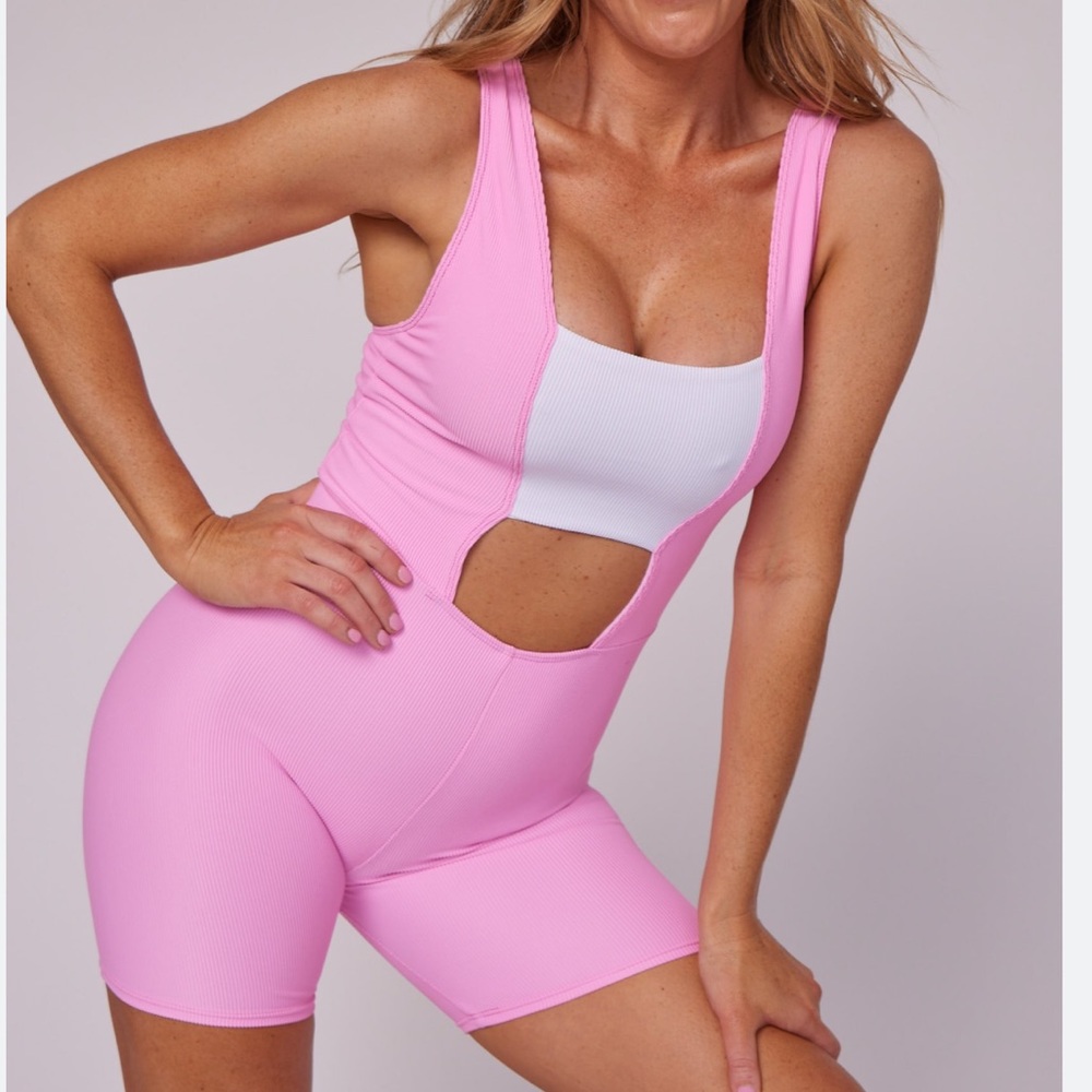 ONZIE LSF Block Leotard – Move Pink